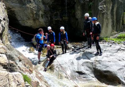 Canyoning avec le bureau des guides